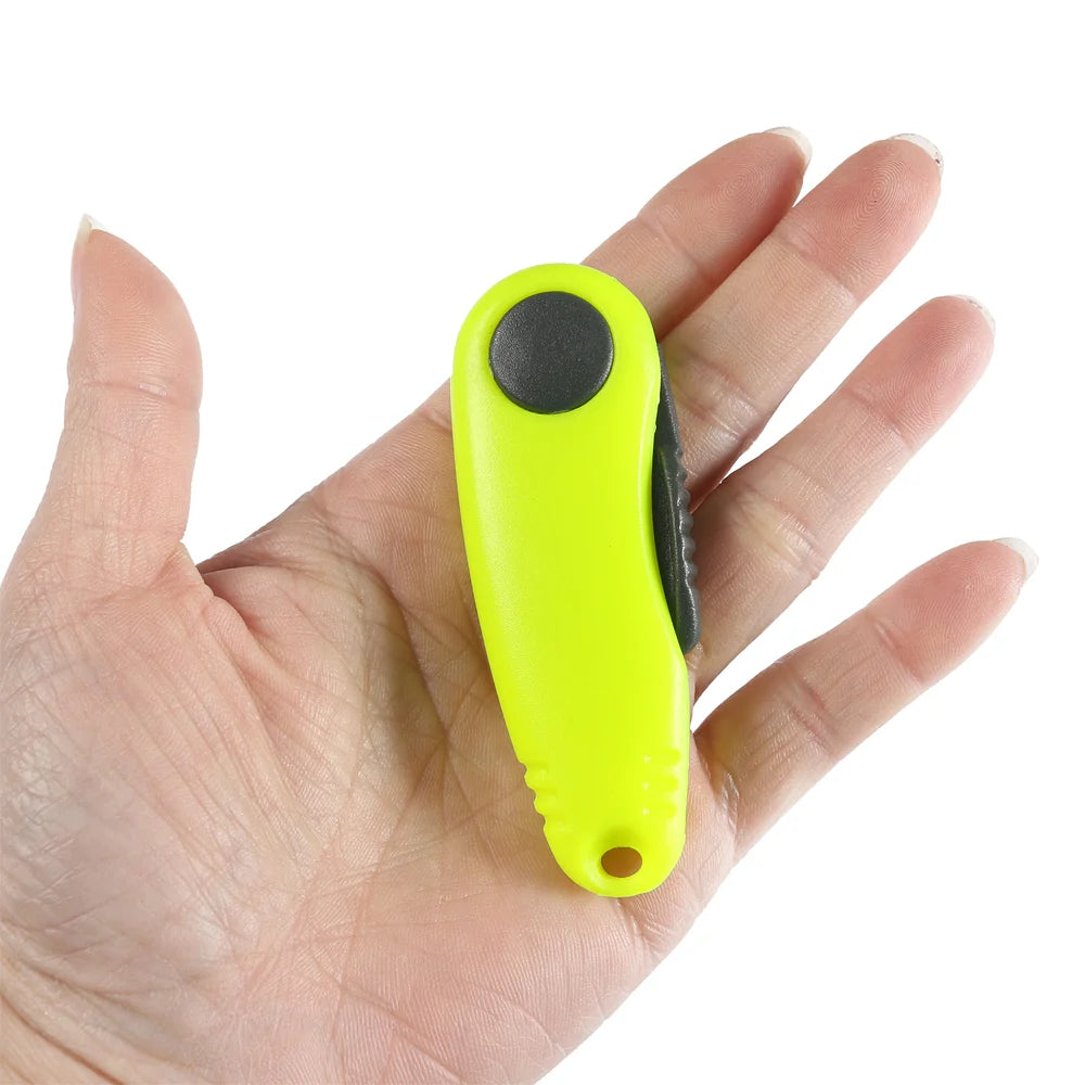 Bass Kings Retractable Scissors – Fishing Line Cutter